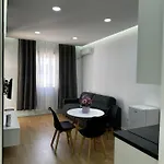 Blue Opal Apartment *