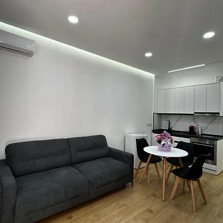 Blue Opal Apartment *